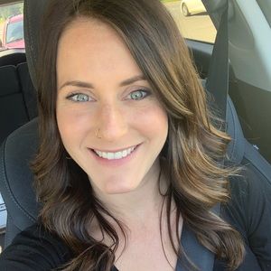 Meet your Posher, Alison